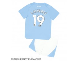 Manchester City Julian Alvarez #19 Primera Equipación Niños 2023-24 Manga Corta (+ Pantalones cortos)